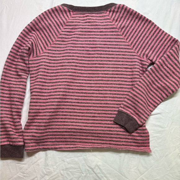 Volcom women’s crewneck sweatshirt striped - Picture 6 of 8